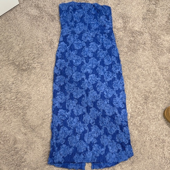 Lulus Dresses & Skirts - Lulu's Strapless Blue Floral Lace Dress